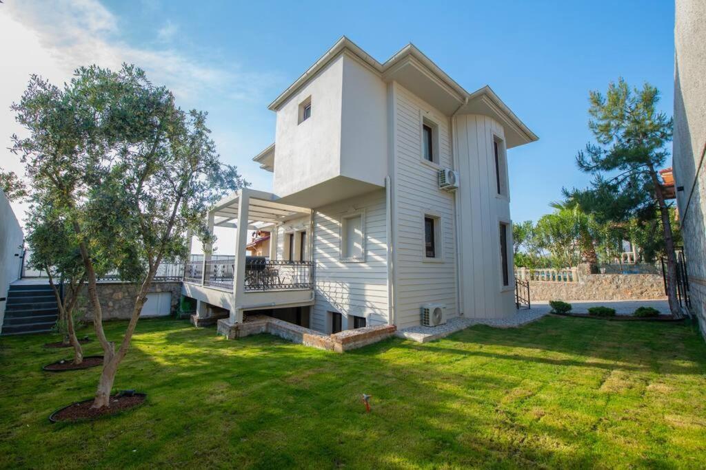 Havuzlu Korunakli Jakuzili Villa เฟทิเย ภายนอก รูปภาพ